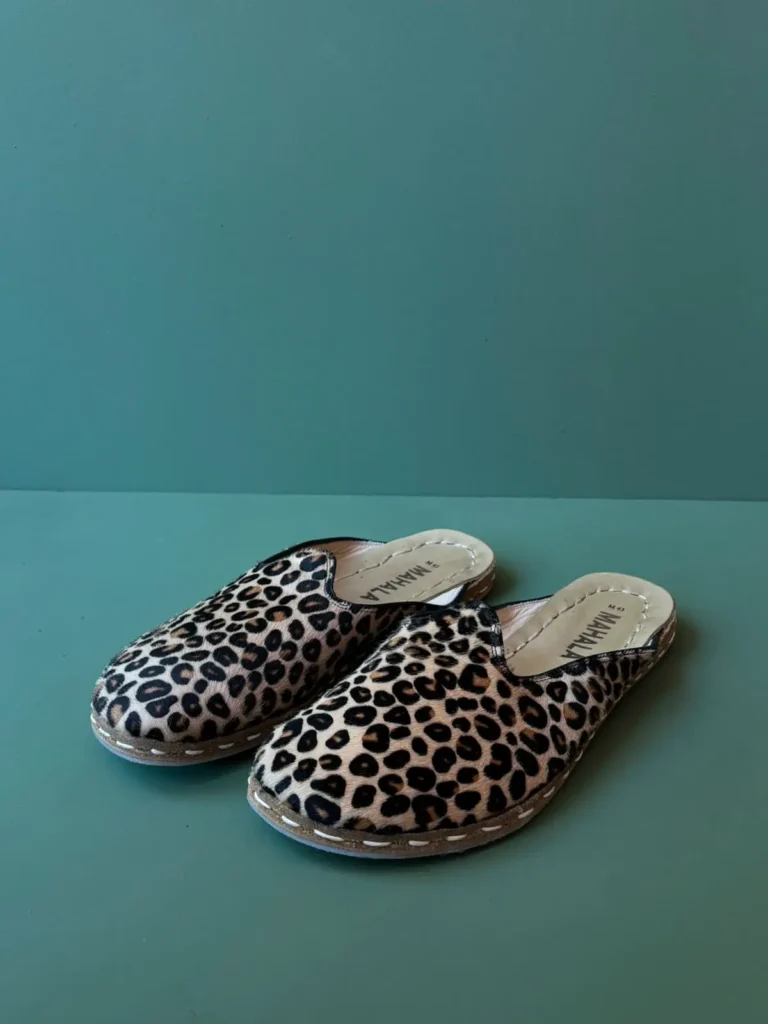 Barefoot Yemeni Slippers | Leopard Print